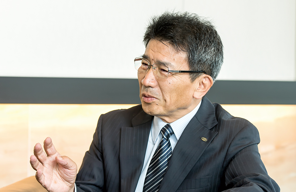 写真:高木 茂知 氏